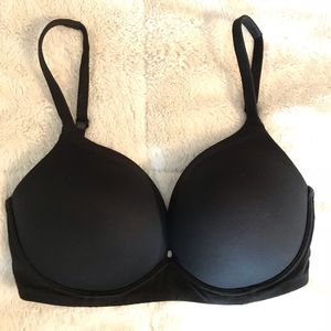 VS Black Wire-Free Push-Up Bra - 32DDD